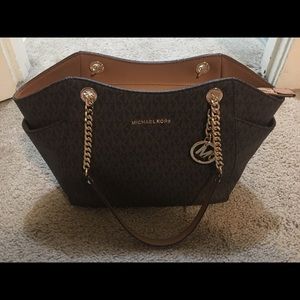 Michael Kors Jet Set Travel Shoulder Tote